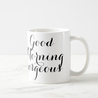Taza De Café Buena mañana magnífica en escritura negra/blanca