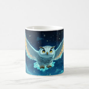 Taza De Café búho nevado volando en el cielo nocturno.