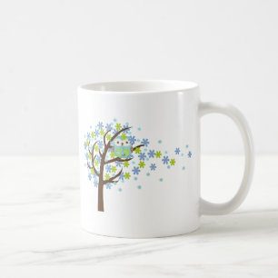 Taza De Café Búho ventoso azul del árbol