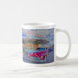 Taza De Café buick rojo en el autocinema