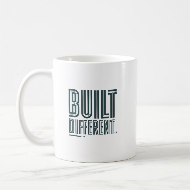 Taza De Café Built Different Statement Mug (Izquierda)