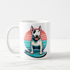 Taza De Café Bull terrier en una tabla de surf estilo retro de 