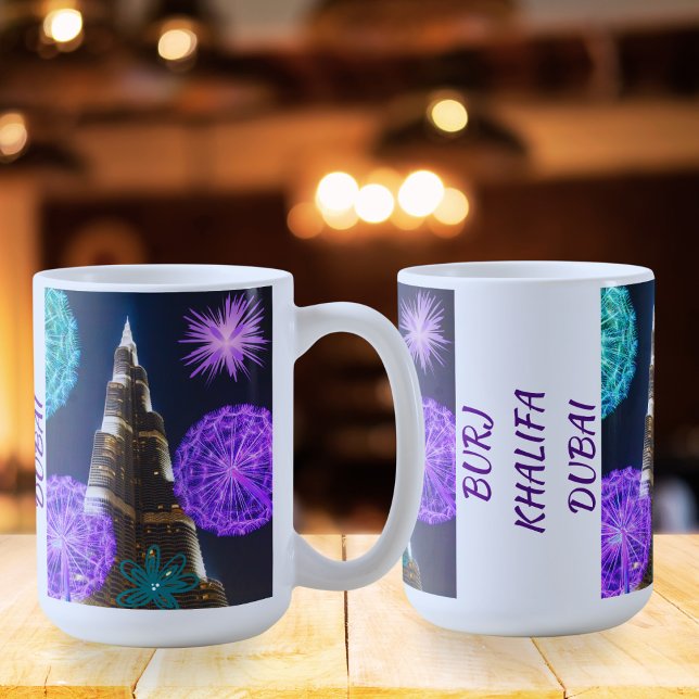 Taza De Café Burj Khalifa con flores iluminadas Dubai Emiratos  (Subido por el creador)