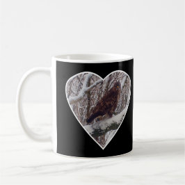 Taza De Café Busardo Invernal en Rama Nevada en Marco del Coraz