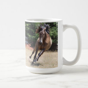 Taza De Café Caballo de Lusitano en la libertad