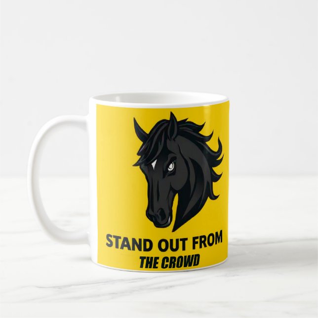 Taza De Café Caballo Negro Con Texto Destacarse De La Multitud (Izquierda)