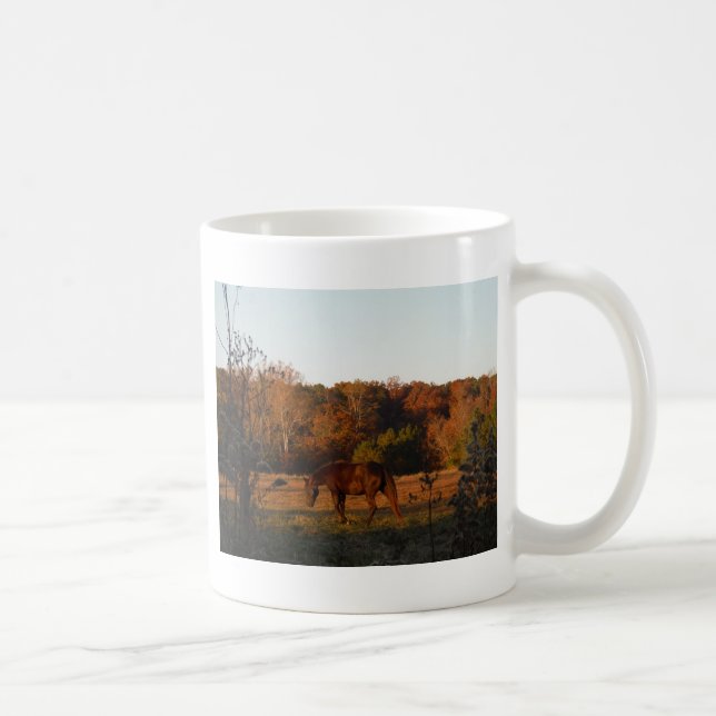 Taza De Café Caballo rojo marrón, bosque otoñal. (Derecha)