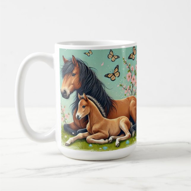 Taza De Café Caballo y comida descansando en un ambiente de pri (Izquierda)