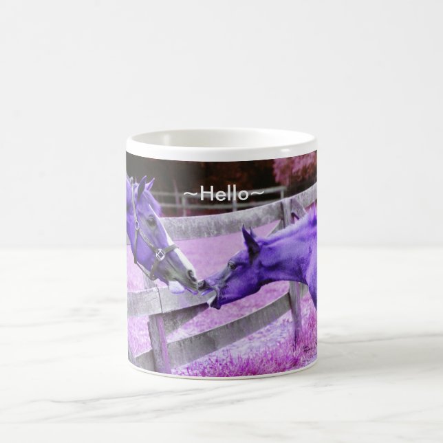 Taza De Café Caballos morados dicen Hello Mug (Centro)