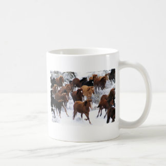 Taza De Café Caballos salvajes conducidos