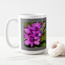 Taza De Café Café inspirador con una preciosa flor de babuino