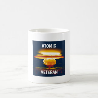 Taza De Café Café para veterano atómico con nube de hongos