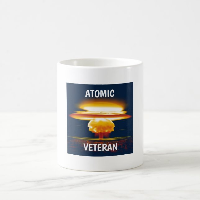 Taza De Café Café para veterano atómico con nube de hongos (Centro)