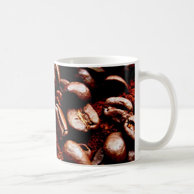 Taza De Café Café y frijoles recién molidos (Derecha)