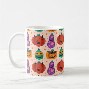 Taza De Café Calabazas espeluznantes con disfraces aterradores.