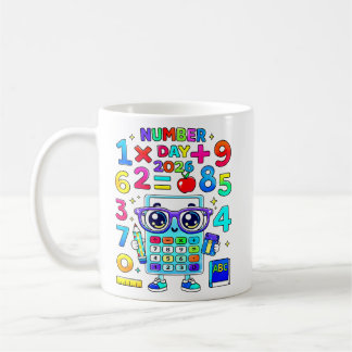 Taza De Café Calculadora Día 2026 Carácter Diseño Matemático