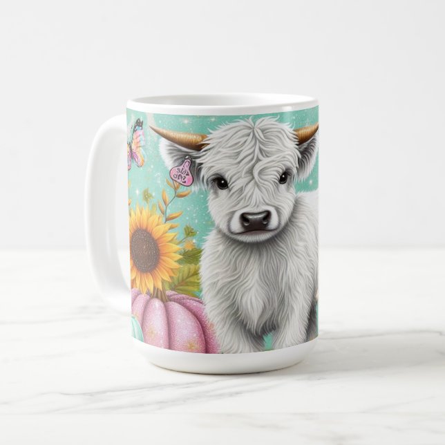 Taza De Café Calf Highland en medio de calabazas otoñales y gir (Anverso izquierdo)
