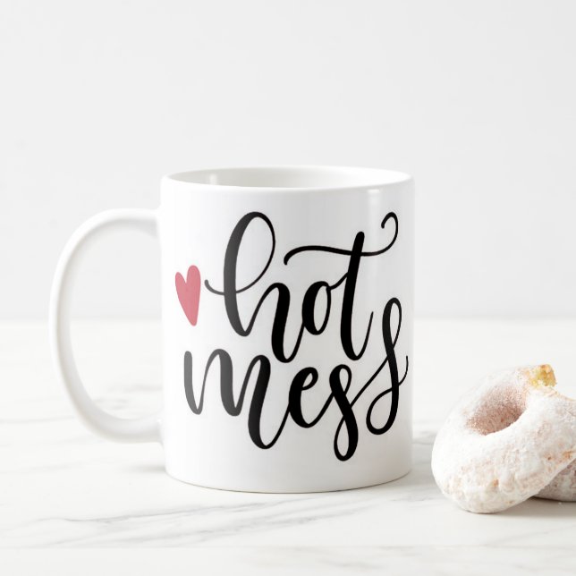 Taza de café caliente del lío (Con donut)