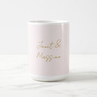 Caligrafía elegante de color dorado y pastel con n