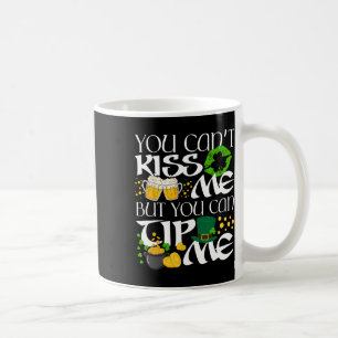 Taza De Café Camarera divertida del día de San Patricio irlandé