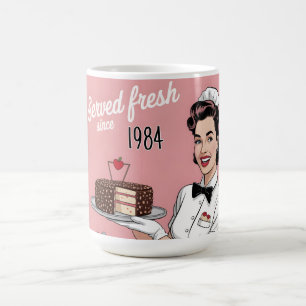 Taza De Café Camarera Pin-Up: Camarera Retro y Año Personalizad
