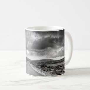 Taza De Café Camino en temporal de lluvia