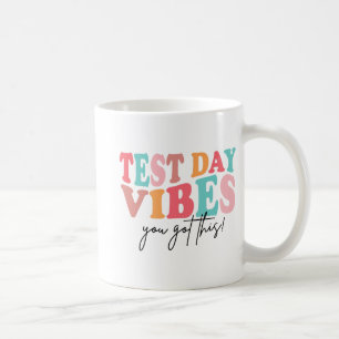 Taza De Café Camisa De Maestra De Día Que Recibiste Estos Regal