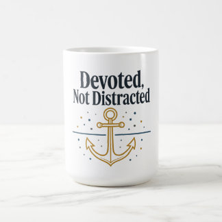 Taza De Café Camiseta Devota No Distraída | Fe y Disciplina