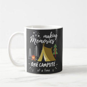 Taza De Café Camping Haciendo Recuerdos Un Campamento A La Vez