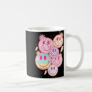 Taza De Café Cara sonriente retro flor cara feliz patrón a cuad