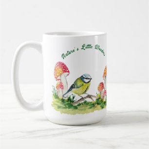 Taza De Café Carbonero común y Amanita muscaria en un claro del
