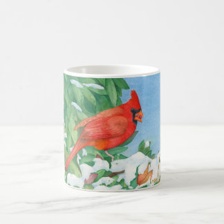 Taza De Café Cardenal sobre un arbusto nevado