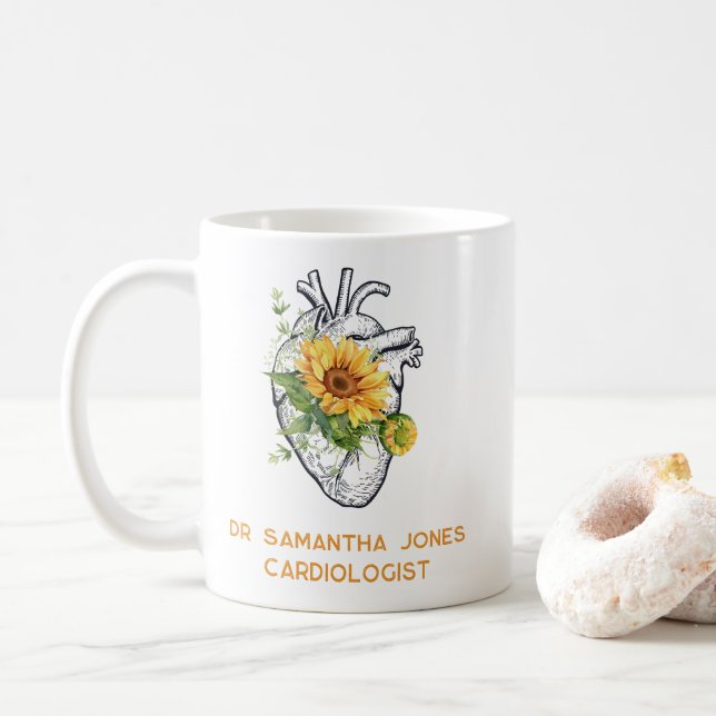 Taza De Café Cardiólogo Cardiólogo Cardíaco Anatómico Personali (Con donut)