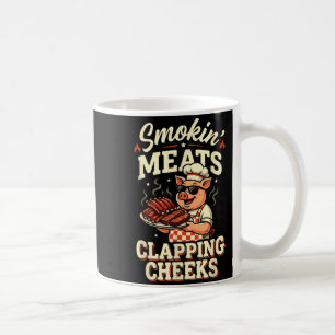 Taza De Café Carnes ahumadas en barbacoa y cachetes aplaudiendo