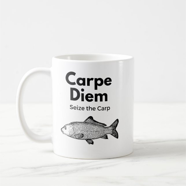 Taza De Café Carpe Diem se apodera de la carpa pescando camiset (Izquierda)