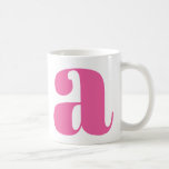 Taza De Café Carta inicial monograma moderna en rosa caliente<br><div class="desc">Monograma moderno lindo con la primera letra de su elección,  en rosa caliente</div>