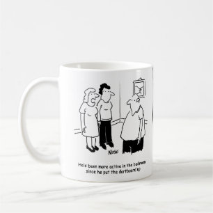 Taza De Café Cartel en el dormitorio. Personalizado gracioso