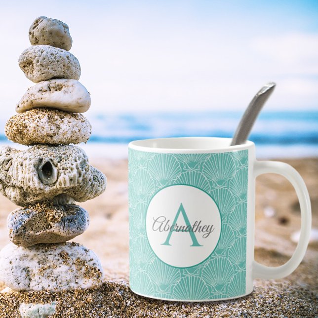 Taza De Café Casa de playa del patrón de esqueleto del esquelet (A set of these is a nice wedding or housewarming gift with the initial letter monogram and name. )