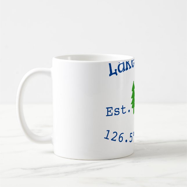 Taza De Café Casa del lago. Fecha año personalizado coordenadas (Izquierda)
