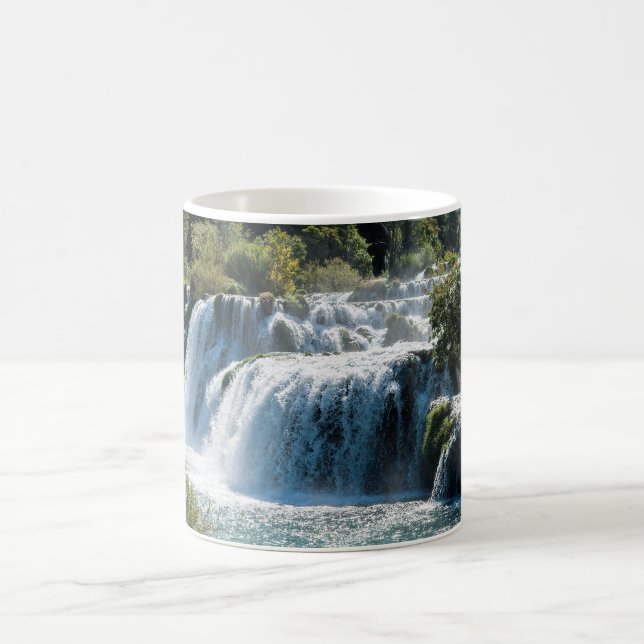 Taza De Café Cascada en el Parque Nacional Krka - Dalmatia, Cro (Centro)