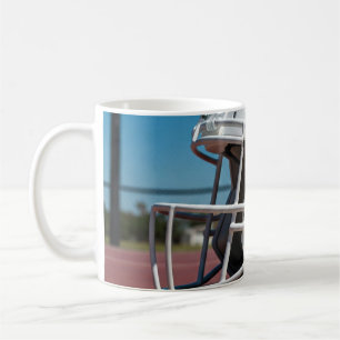 Taza De Café Casco de Fútbol Blanco en la Línea de la Cancha