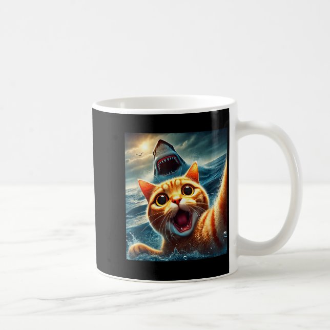 Taza De Café Cat Selfie With Shark Funny  (Derecha)