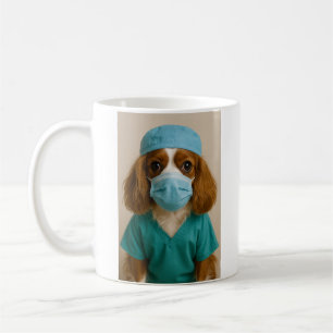 Taza De Café Cavalier King Charles Spaniel en mallas de quirófa