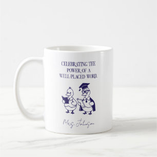Taza De Café Celebrando el Poder del Diseño de una Palabra Bien