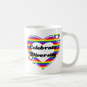 Taza De Café Celebrar la diversidad en texto oscuro