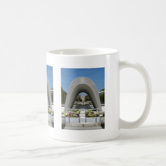 Taza De Café Cenotafio conmemorativo de Hiroshima (Derecha)