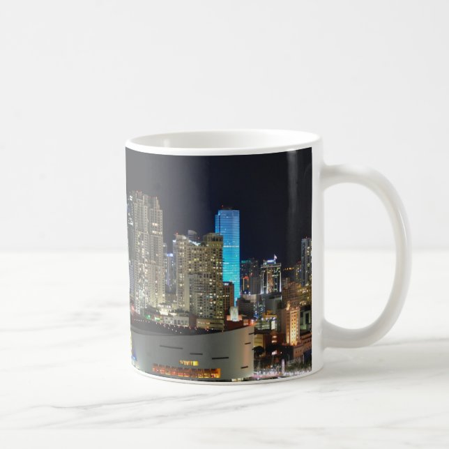 Taza de café céntrica del paisaje urbano de Miami (Derecha)
