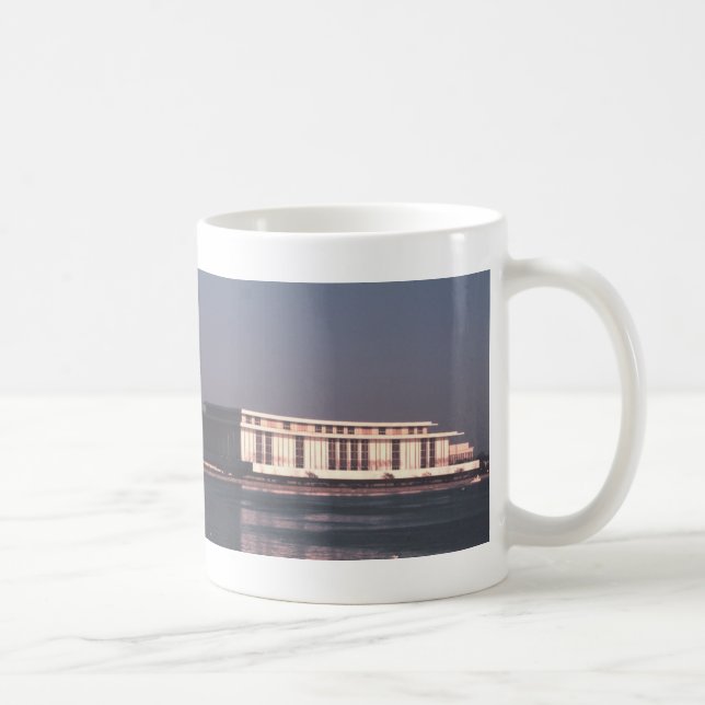 Taza De Café Centro de Kennedy para las artes interpretativas (Derecha)