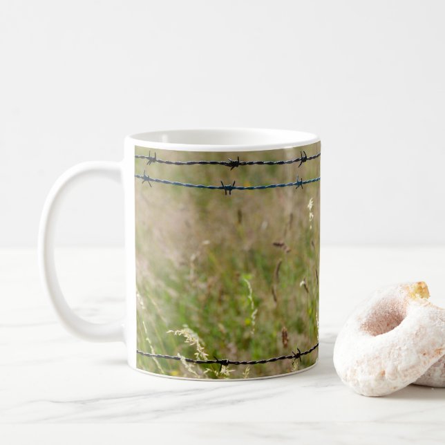 Taza De Café Cerca de alambre de púas - (Con donut)
