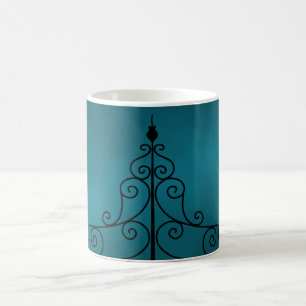 Taza De Café Cerca gótica del cementerio en negro y trullo